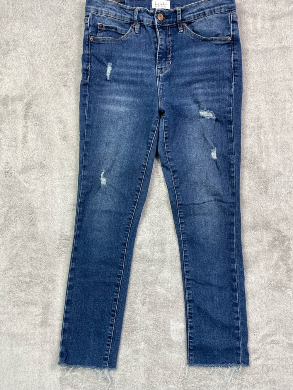 Nicole Miller Soho‎ High Rise Skinny Crop Distressed Jeans Size 4